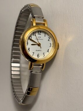 Viewpoint by Timex Women’s Two-Tone Expansion Band Watch CC3D83100 – Working